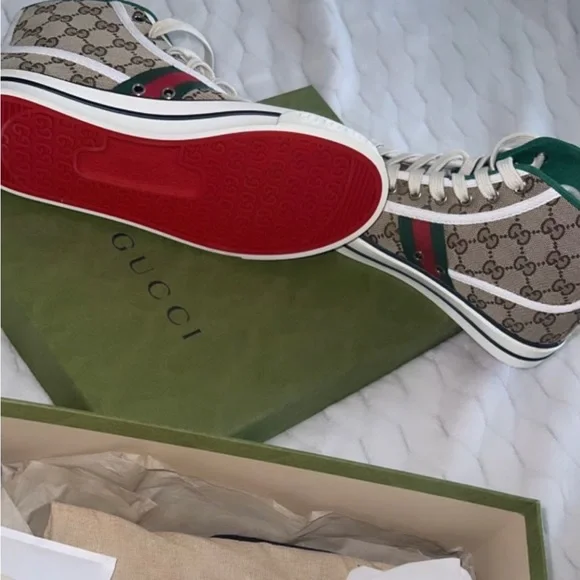 【チッチ777】 White Women's Ace Embroidered Trainers | GUCCI® US